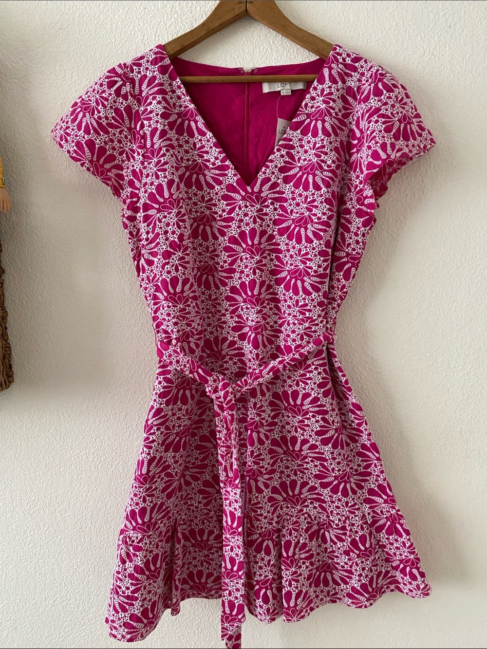 Loft Floral Eyelet Mini Dress. Magenta. Size 10. NWT.